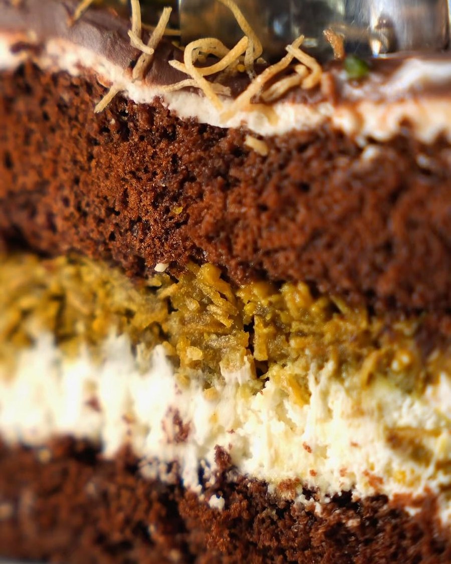 Pistachio cake