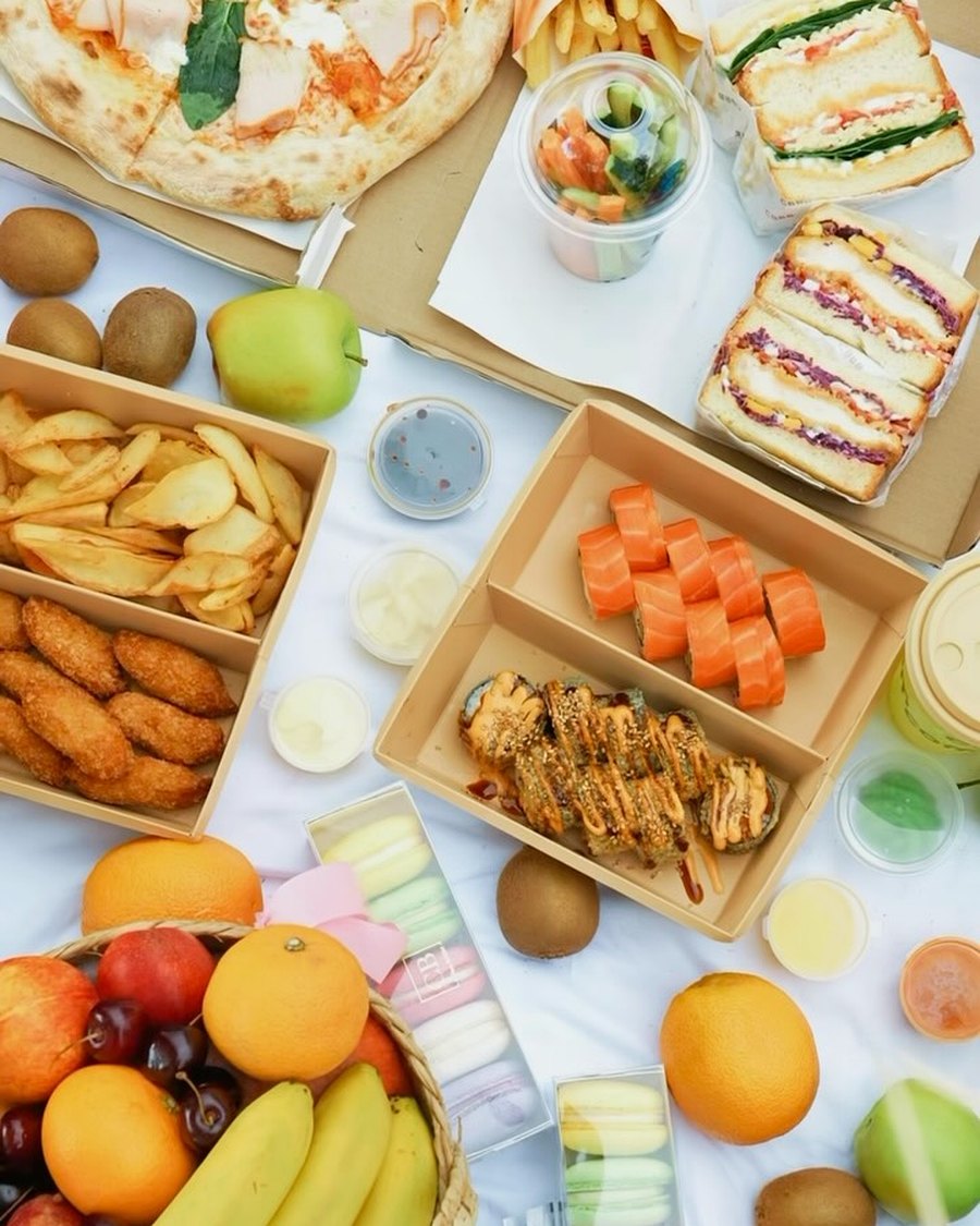 A picnic set